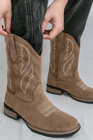 New Mid Calf Western Boots Outdoor Casual Men's Cowboy Boots Fashion Suede Leather Men's Boots Retro Designed Riding Boots