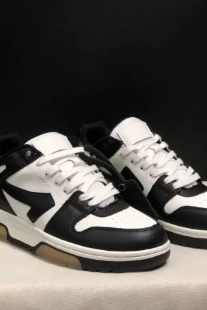 2025 New Retro Couple Sneakers Arrow Design Black White Two-Tone Shock-Absorbing Comfortable Casual Footwear
