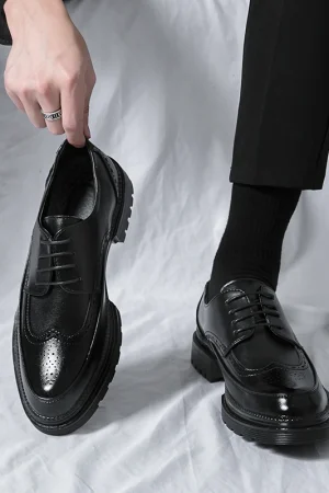 New leather shoes for young men British Brock formal business increase casual black wedding groom lace-up men's shoes